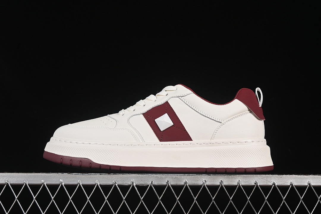 Valentino [P38566H]-[VALENTINO ROCKSTUD UNTITLED WHITE/RED]-[MAN:39-44], photo 1