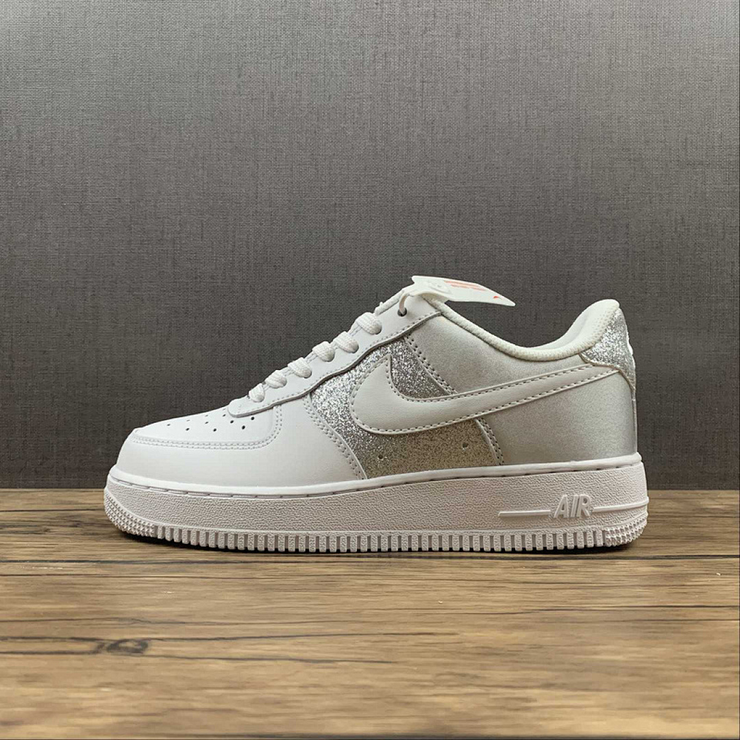 Nike Nike AIR FORCE 1 LOW 07 WHITE/METALLIC SILVER/WHITE · DD6629-100, photo 1