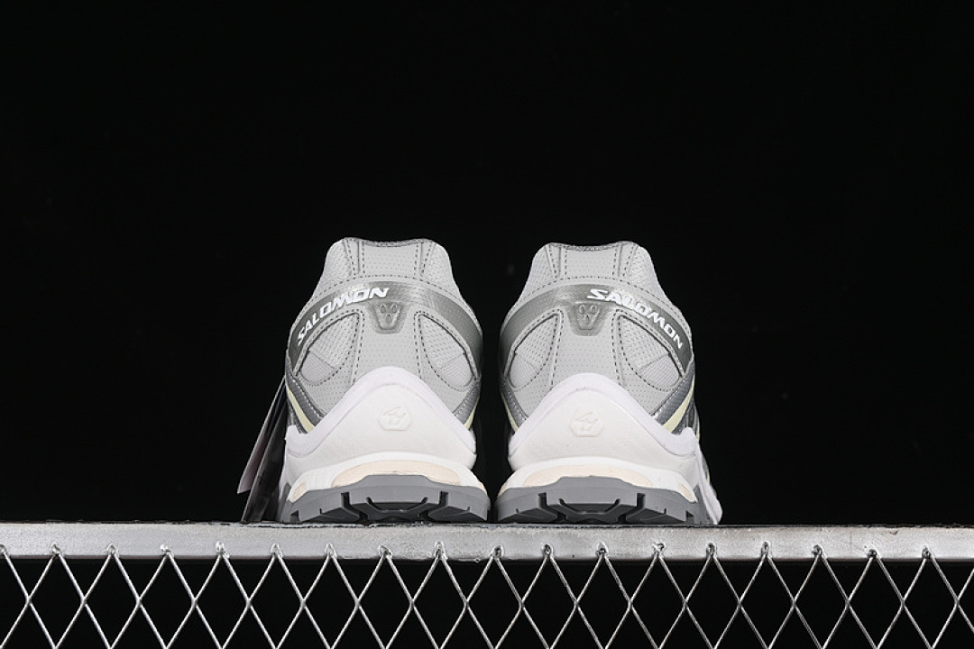 On Running [477757-31]-[XT QUEST OUTDOOR OFF ROADING SILVER/BEIGE]-[WOMAN:36-39]-[MAN:40-45] - Image 13