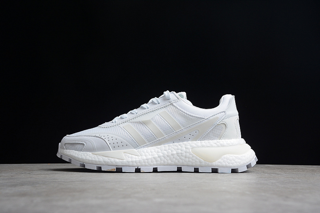 Unbranded [H03088]-[RETROPY P9 SHOES CLOUD WHITE/CLOUD WHITE]-[WOMAN:36-39]-[MAN:40-45], photo 1