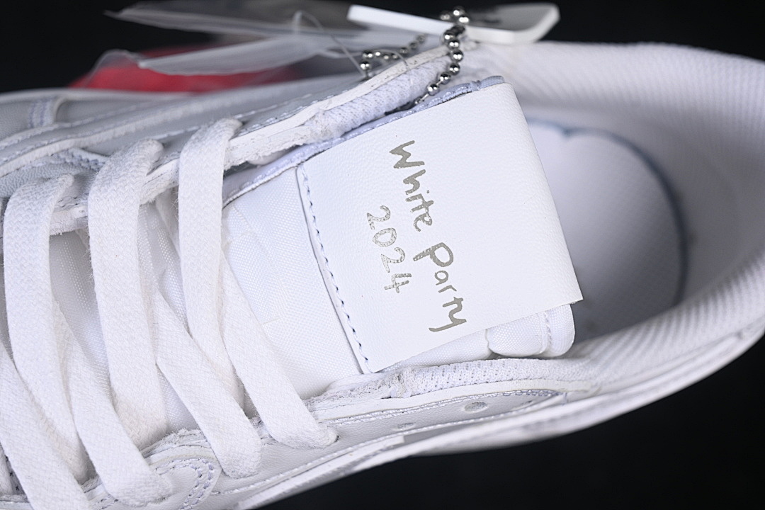 Jordan [TD1228-111]-[TRAVIS SCOTT AIR JORDAN 1 LOW OG WHITE/WHITE/WHITE]-[WOMAN:36-39]-[MAN:40-48.5] - Image 9
