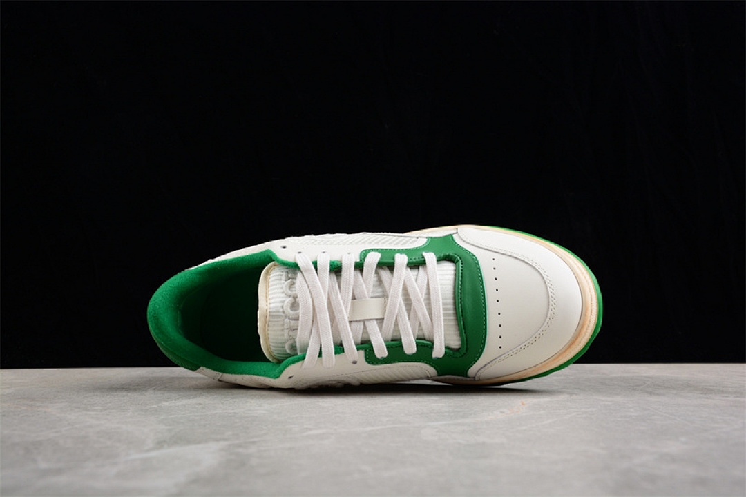 Gucci [MAC80]-[GU*CCI THROWS IT BACK WITH THE RETRO-INSPIRED WHITE/GREEN]-[WOMAN:35-39]-[MAN:40-44] - Image 13