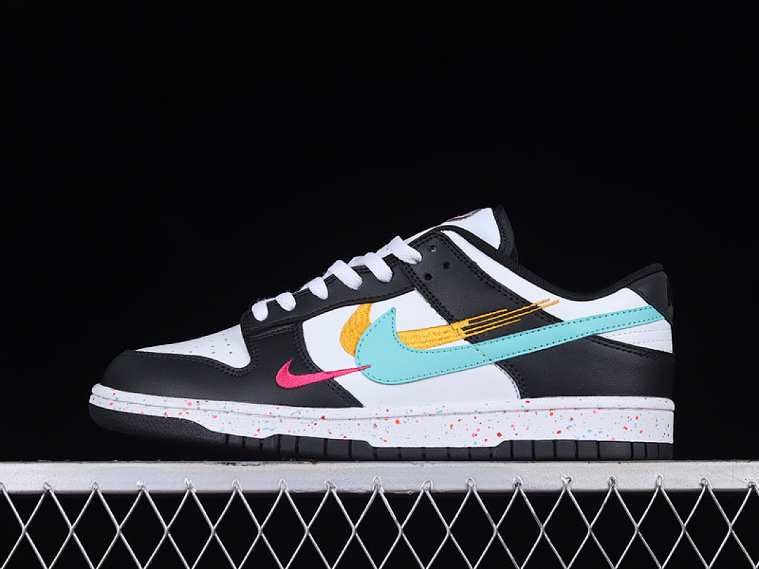 Nike DUNK LOW LUNAR NEW YEAR SB BLACK/WHITE/GREEN/ORANGE · FD4623-131, photo 1