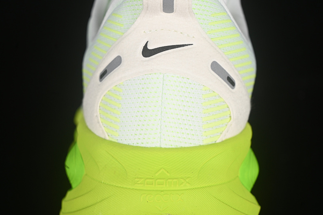 Nike [HM6804-102]-[AIR ZOOM VOMERO 18 WHITE/ELECTRIC GREEN/VOLT/BLACK]-[WOMAN:36-39]-[MAN:40-45] - Image 7