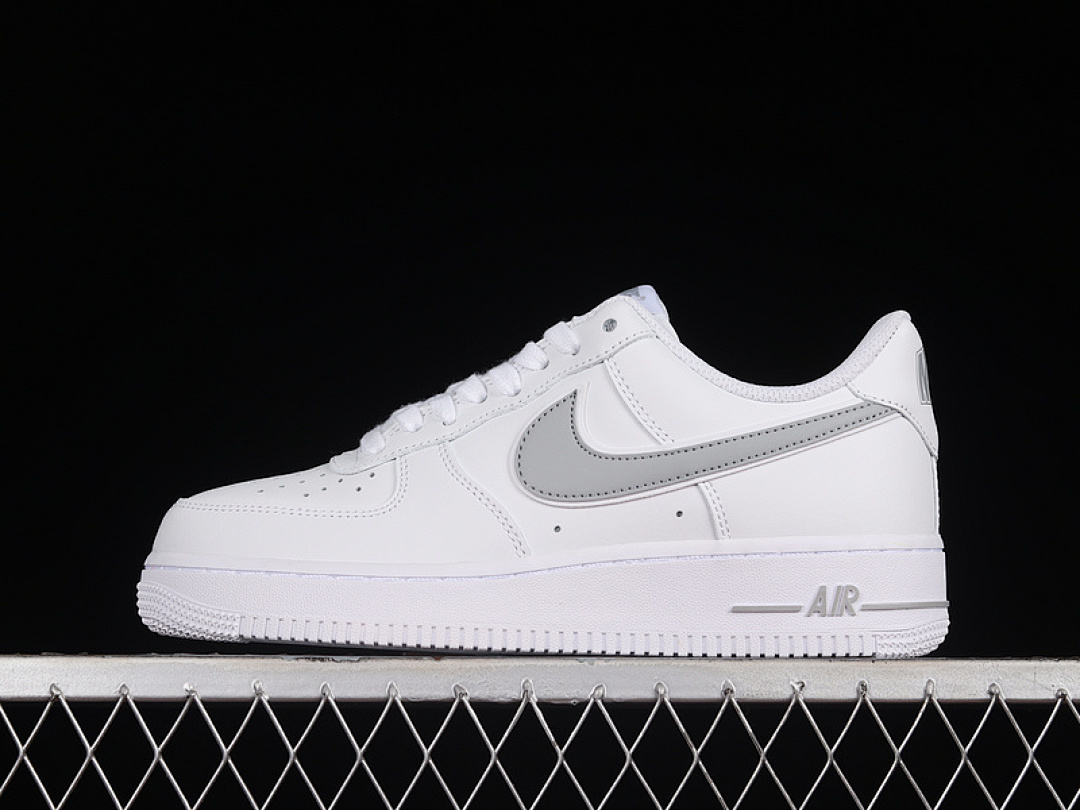 Nike [AO2423-106]-[AIR FORCE 1 LOW 07 WHITE/WHITE/LIGHT GRYE]-[WOMAN:36-39]-[MAN:40-45], photo 1