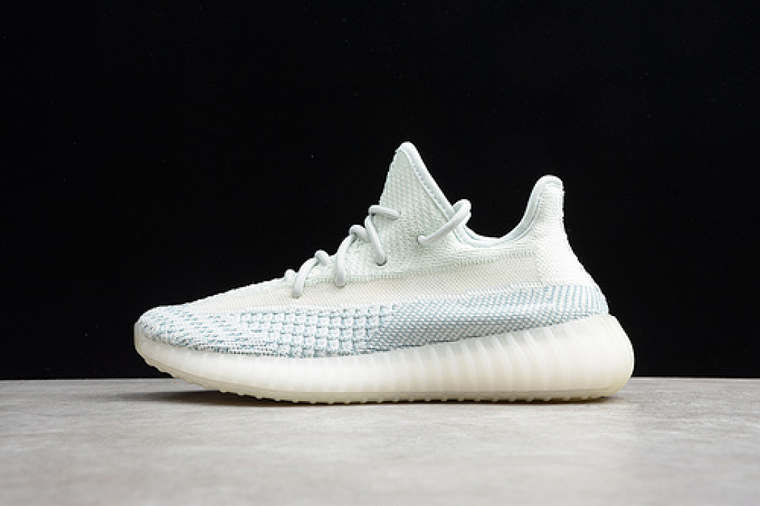 On Running [89-87-98]-[FW3043]-[GET YEEZY BOOST 350 V2 NON-REFLECTIVE CLOUD WHITE/CLOUD (WHITE]), photo 1