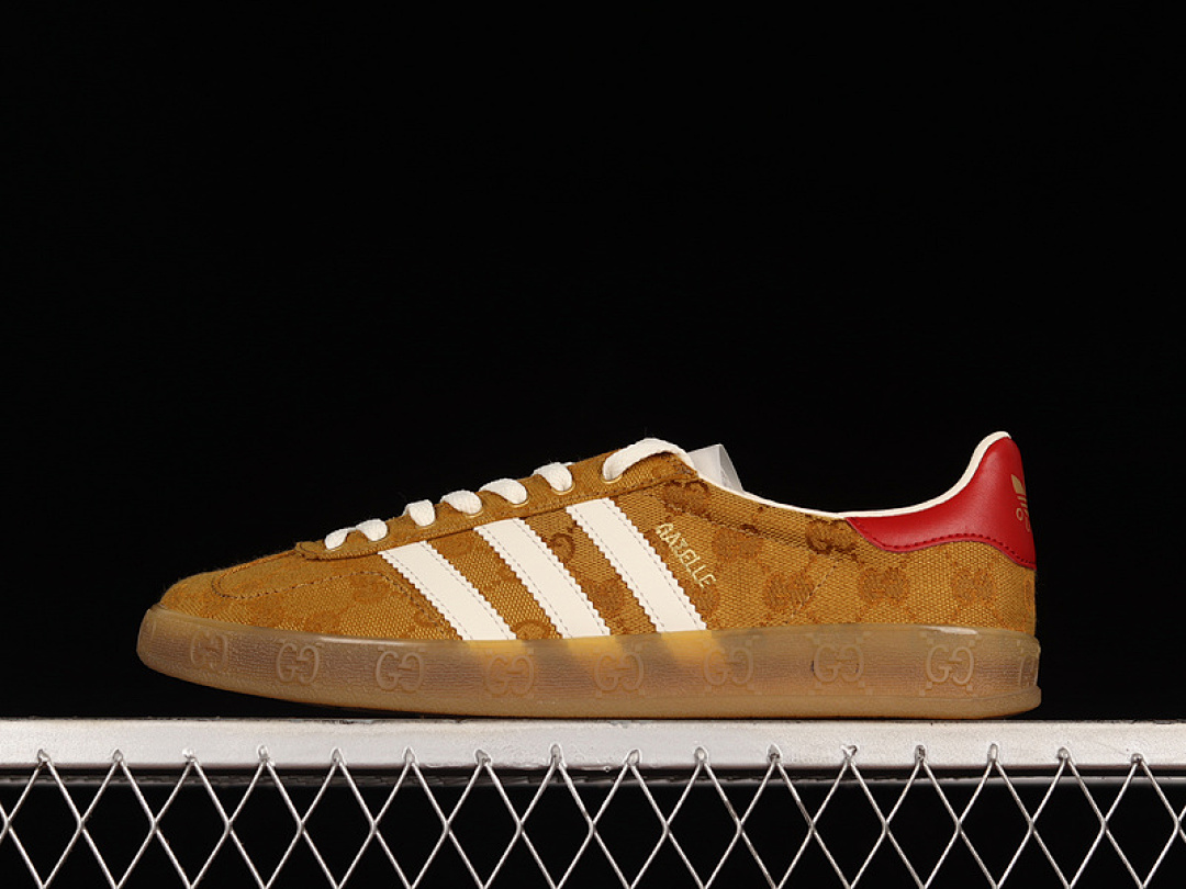 Unbranded [HQ8850]-[GU*CCI X GAZELLE GG MONOGRAM MESA/WHITE/RED]-[WOMAN:36-39]-[MAN:40-45], photo 1