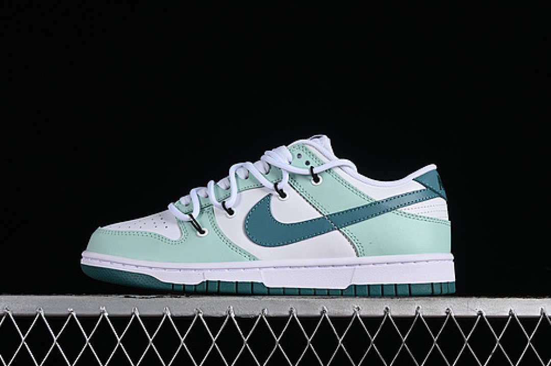 Unbranded [FD9911-101]-[SB DUNK LOW WHITE/GREEN]-[WOMAN:35.5-39]-[MAN:40-46], photo 1