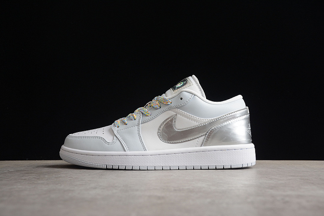Jordan [DX6070-101]-[AIR JORDAN 1 LOW SE TEAR-AWAY WHITE/WOLF GREY]-[WOMAN:36-39]-[MAN:40-46], photo 1
