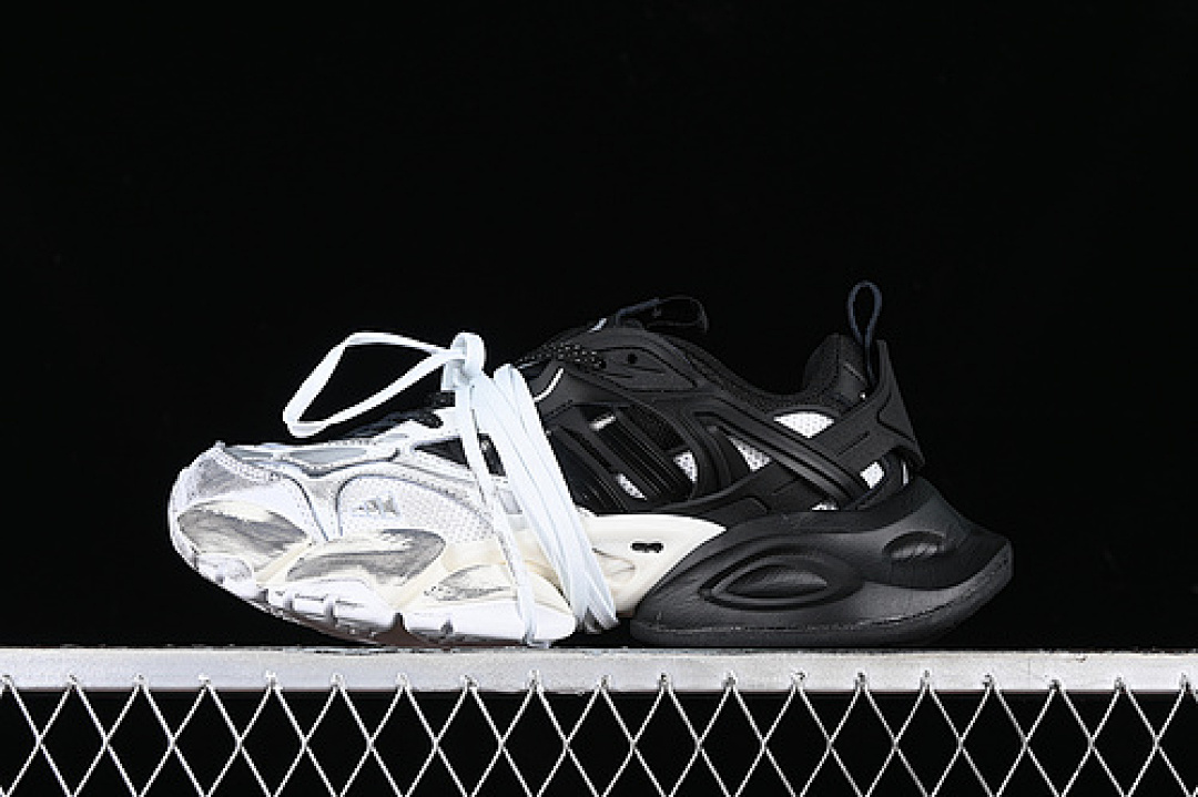 Unbranded [JR0861]-[VENTO XLG DELUXE WHITE/BLACK]-[WOMAN:35-39]-[MAN:40-45], photo 1