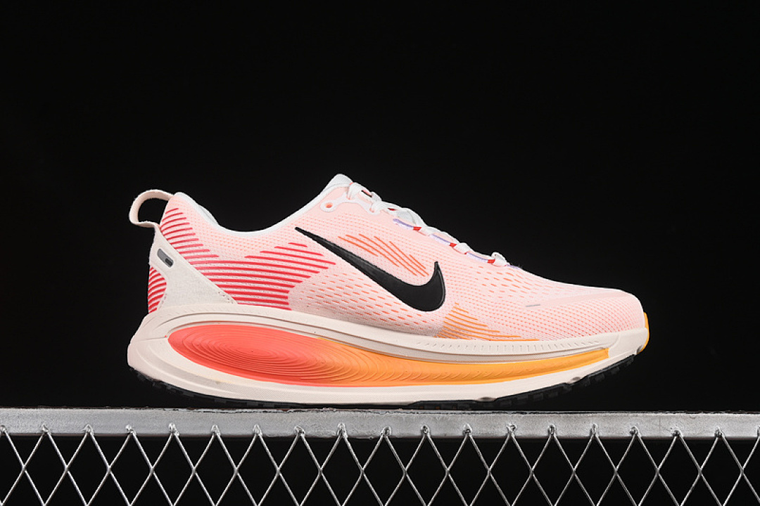 Nike [HM6804-100]-[AIR ZOOM VOMERO 18 SAIL/BRIGHT CRIMSON/LASER ORANGE/BLACK]-[UNISEX:36-45] - Image 16