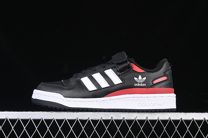 FORUM 84 LOW WHITE/BLACK/RED · GW0698, photo 1