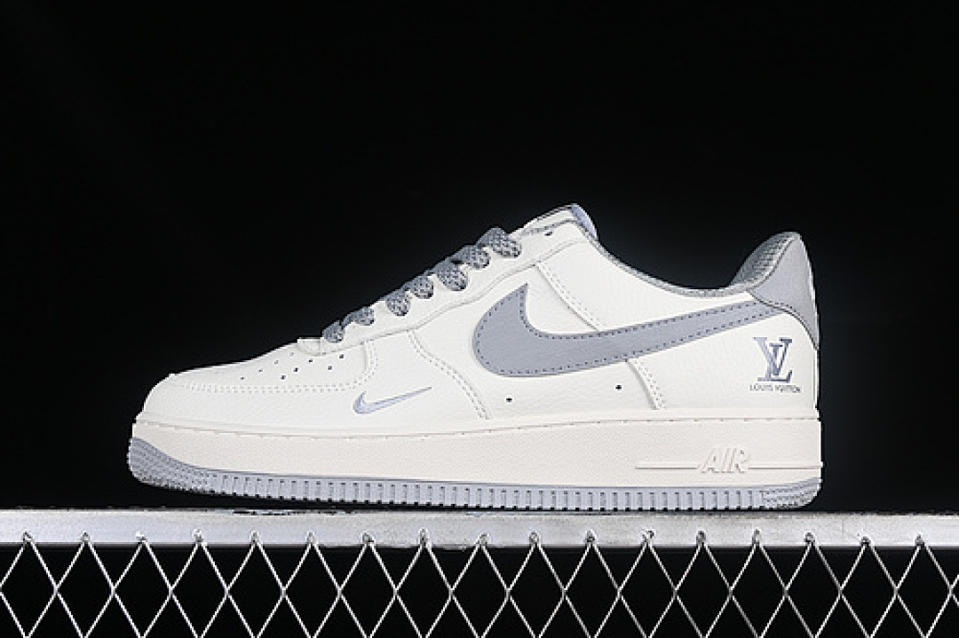 Nike Nike AIR FORCE 1 07 LOW L*V WHITE/GREY · NK6369-568, photo 1