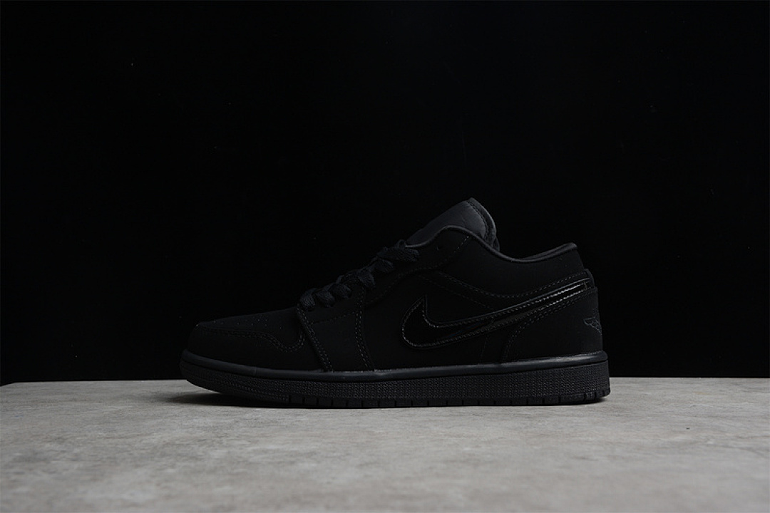 Jordan [553558-056]-[GZ AIR JORDAN 1 LOW BLACK/BLACK/BLACK]-[WOMAN:36-39]-[MAN:40-47.5], photo 1
