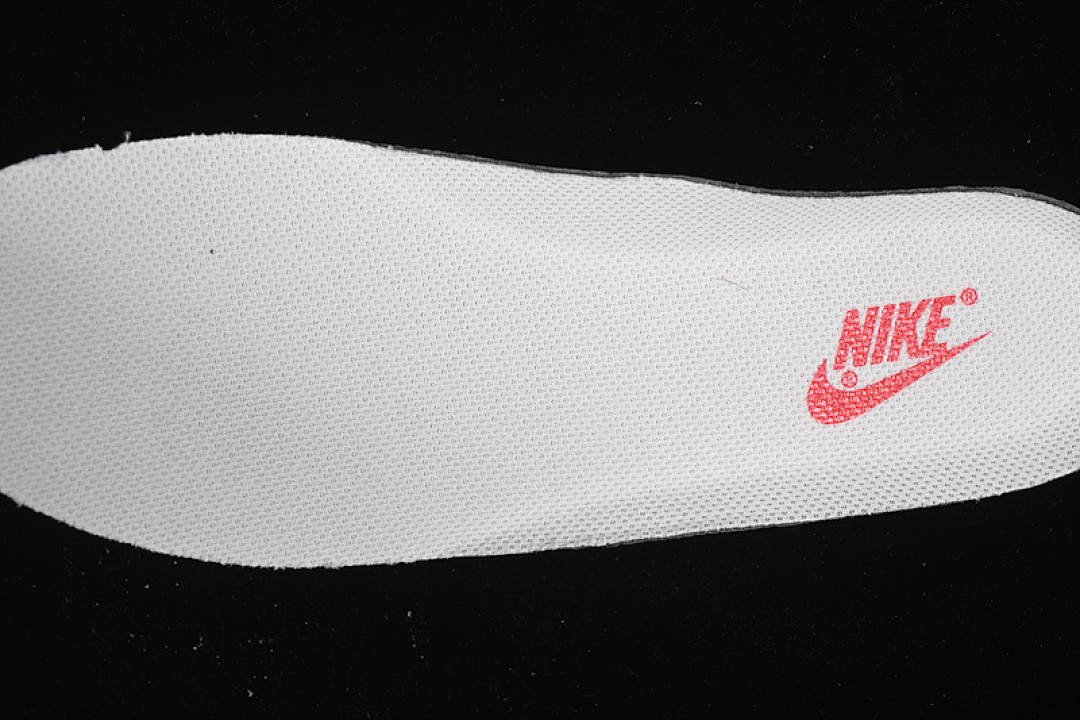 Nike [DM6688-028]-[AIR FORCE 1 07 LOW WHITE/BLACK/RED]-[WOMAN:36-39]-[MAN:40-45] - Image 4