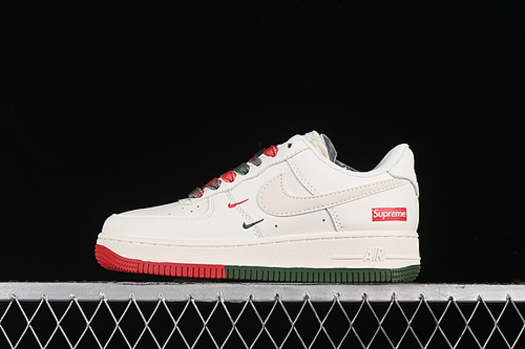 Nike [XZ6188-009]-[AIR FORCE 1 07 LOW SUPREME OFF WHITE/RED/GREEN]-[WOMAN:36-39]-[MAN:40-45], photo 1