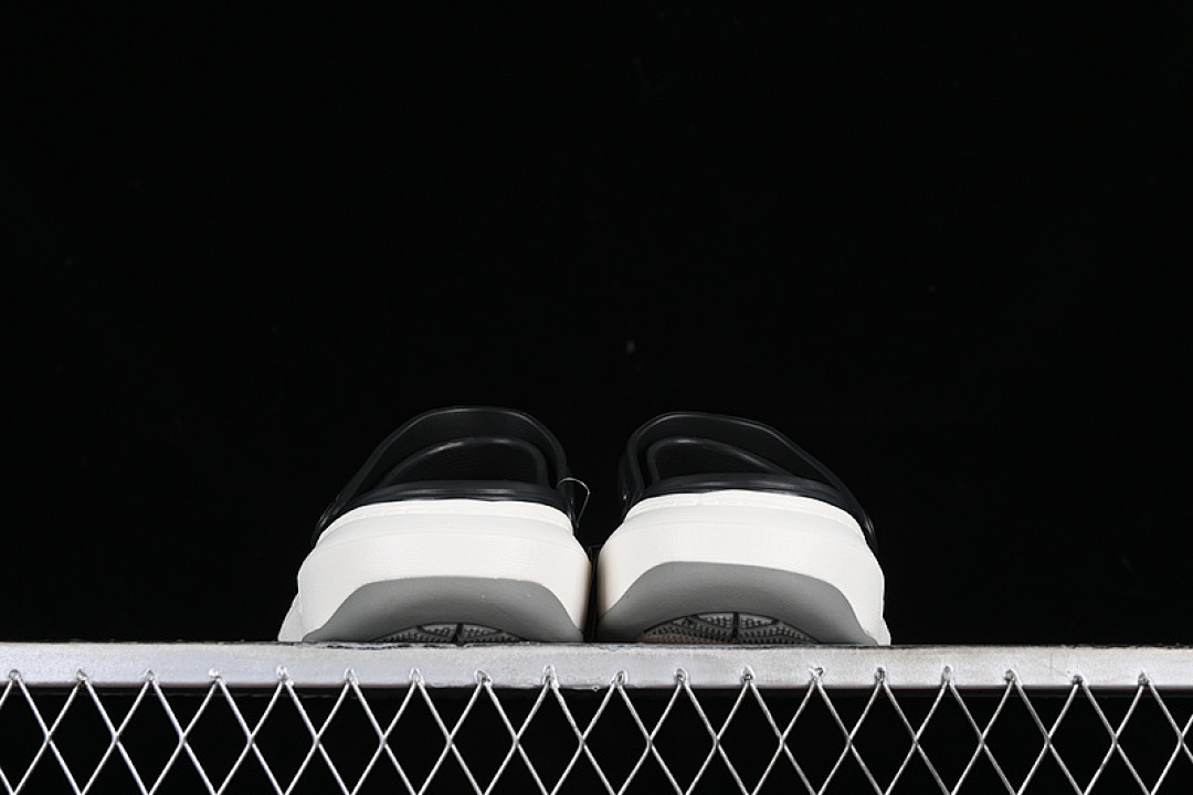 Crocs [CROCS CROCSBAND FULL FORCE WHITE/BLACK]-[WOMAN:36-39]-[MAN:40-46] - Image 10
