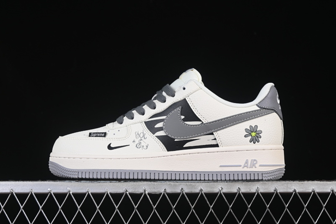 Nike Nike AIR FORCE 1 07 LOW SUPREME WHITE/GREY · QW5606-272, photo 1