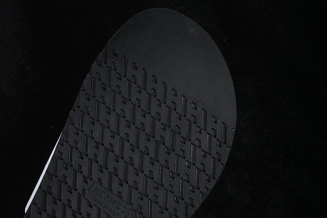 Chanel [CHYPRE FLAT BOTTOMED ONE SHOULDER SLIPPERS WHITE/BLACK]-[WOMAN:35-39]-[MAN:40-46] - Image 2