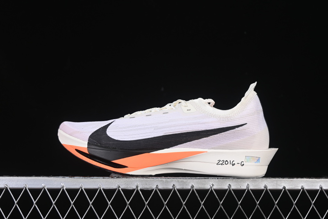 Unbranded [HF6417-100]-[ZOOMX STREAKFLY 2 WHITE/BLACK/ORANGE]-[WOMAN:36-39]-[MAN:40-45], photo 1
