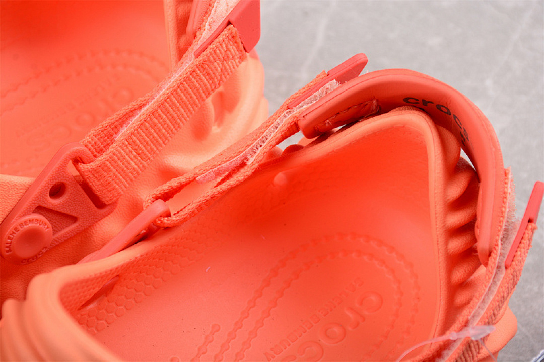 Crocs [SALEHE BEMBURY X CROCS POLLE CLOG ORANGE/ORANGE/ORANGE]-[UNISEX SIZE:36-47] - Image 6