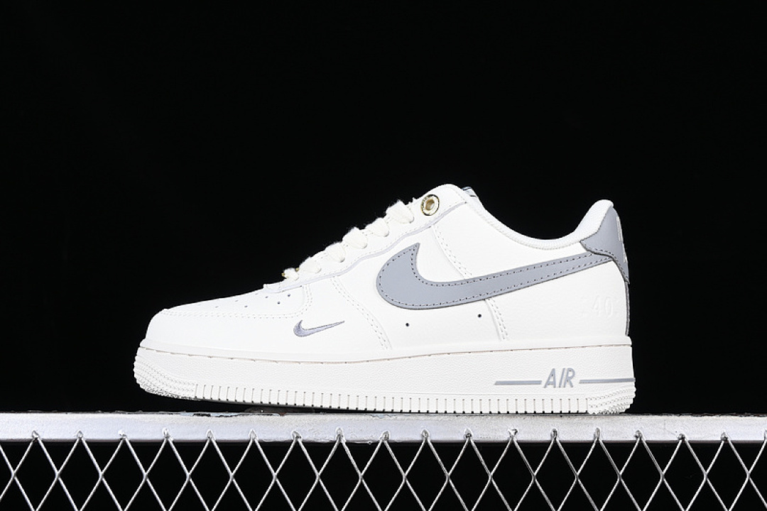 Nike Nike AIR FORCE 1 07 LOW WHITE/GREY · DQ7658-106, photo 1