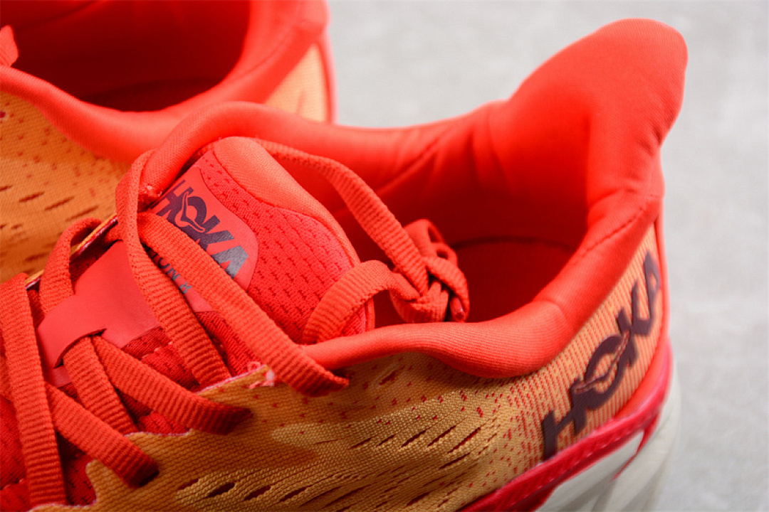 On Running [1119393 FBOR]-[HOKA ONE CLIFTON 8 ORANGE/WHITE]-[WOMAN:36-39]-[MAN:40-45] - Image 7