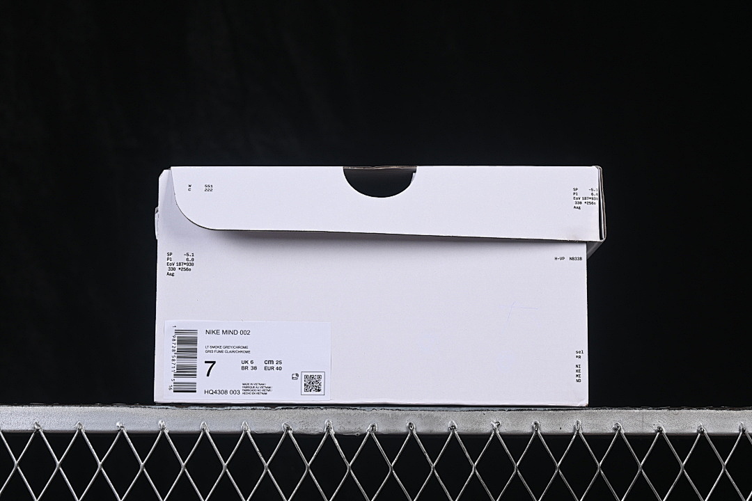 Unbranded [HQ4308-003]-[MIND 002 LIGHT SMOKE GREY/HYPER CRIMSON/CHROME]-[WOMAN:36-39]-[MAN:40-45] - Image 11