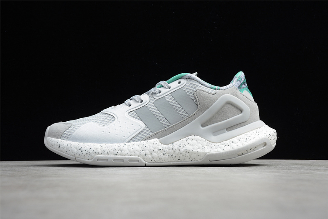 Unbranded [FW4849]-[DAY JOGGER 2020 BOOST CLOUD WHITE/LIGHT GREY/CLOUD WHITE]-[WOMAN:36-39]-[MAN:40-45], photo 1