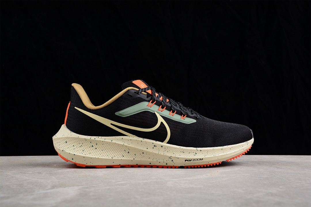 Nike [DX6039-071]-[AIR ZOOM PEGASUS 39 BLACK/COCONUT MILK/SAFETY ORANGE/ALABASTER]-[UNISEX:36-46] - Image 3