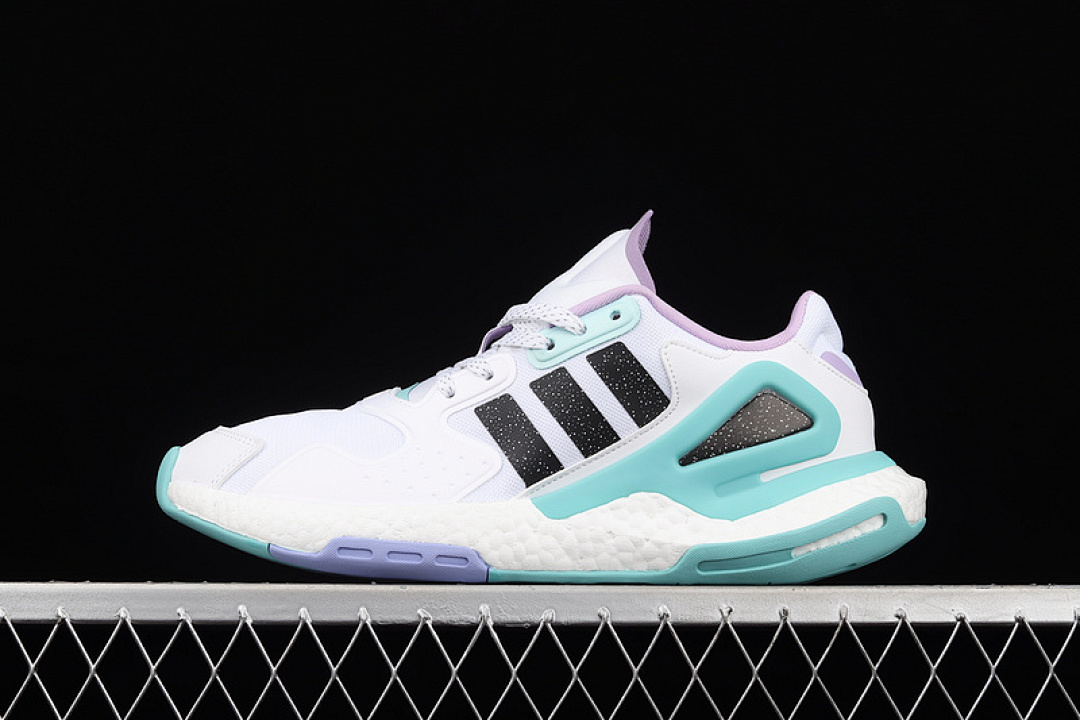 Unbranded [H03262]-[DAY JOGGER SHOES FOOTWEAR WHITE/CORE BLACK/HAZY GREEN]-[WOMAN:36-39]-[MAN:40-45], photo 1