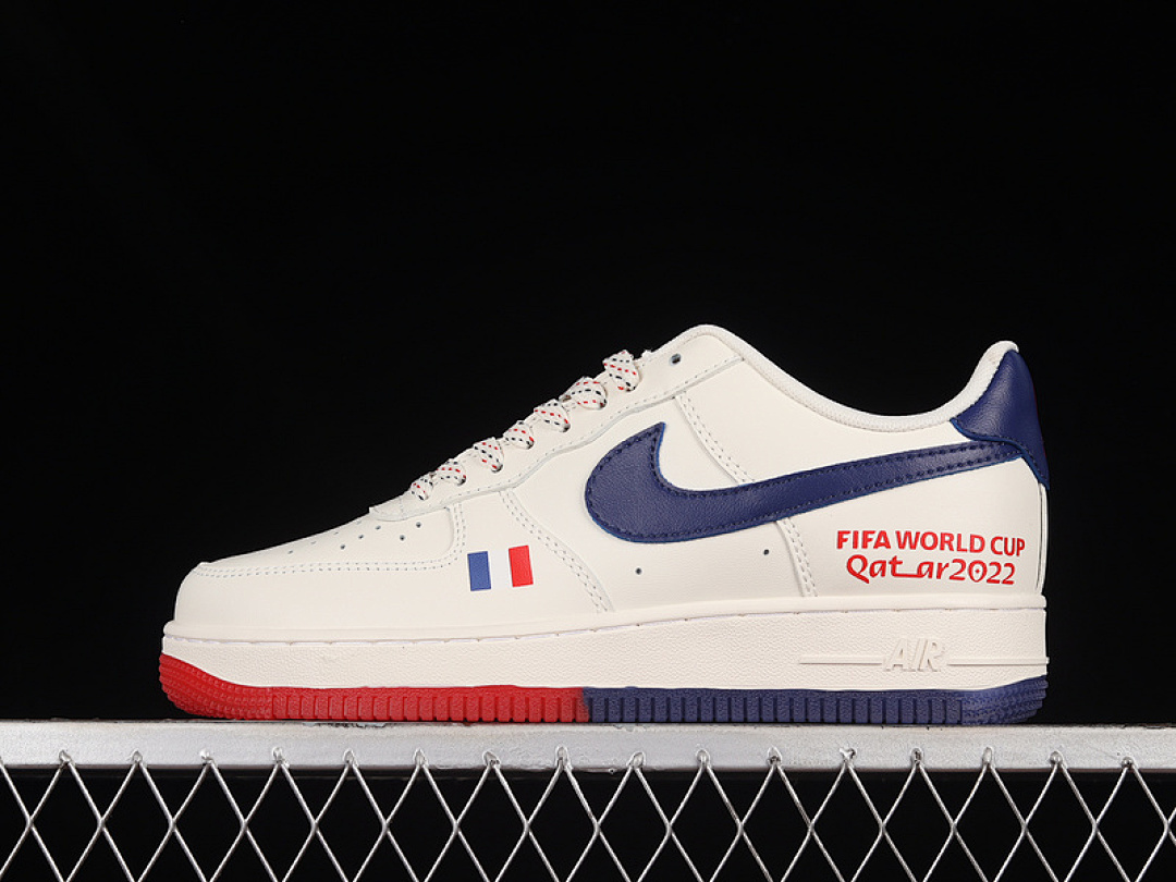 Nike [DR9868-300]-[AIR FORCE 1 07 LOW WHITE/DARK BLUE/RED]-[WOMAN:36-39]-[MAN:40-45], photo 1
