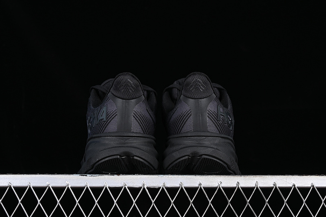 On Running [1132210 BBLC]-[HOKA CLIFTON 9 WIDE BLACK/GREY]-[MAN:39-45] - Image 14