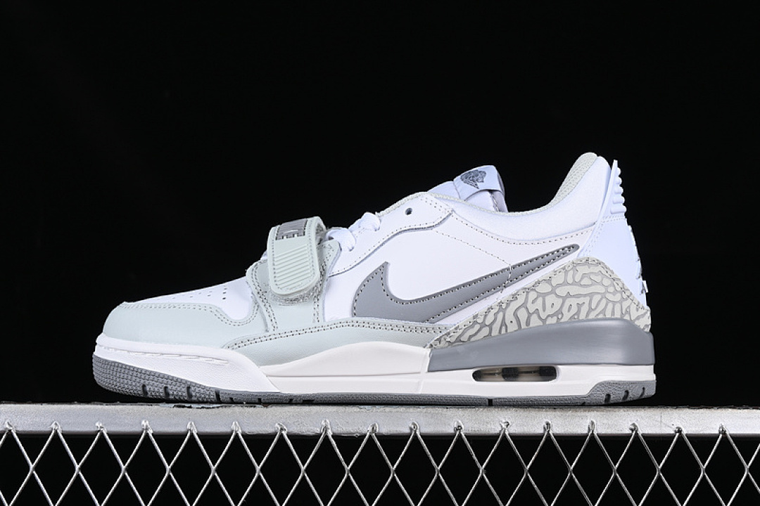 Jordan AIR Jordan LEGACY AJ312 LOW WHITE/GREY · FV8115-101, photo 1