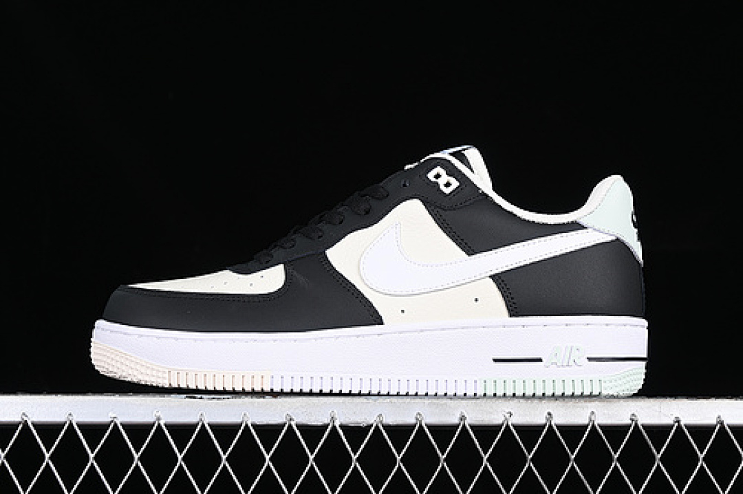 Nike [FD2592-002]-[AIR FORCE 1 07 LOW WHITE/BLACK/GREY]-[WOMAN:36-39]-[MAN:40-45], photo 1