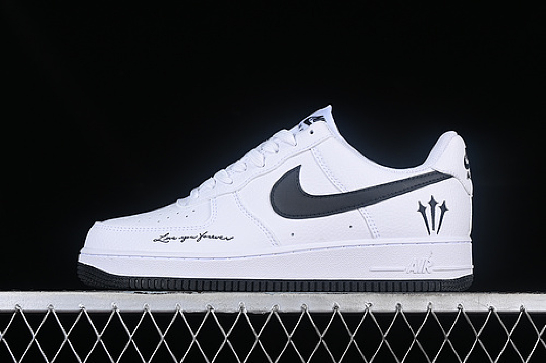 Nike [CW2288-111]-[AIR FORCE 1 07 LOW WHITE/BLACK]-[WOMAN:36-39]-[MAN:40-45], photo 1