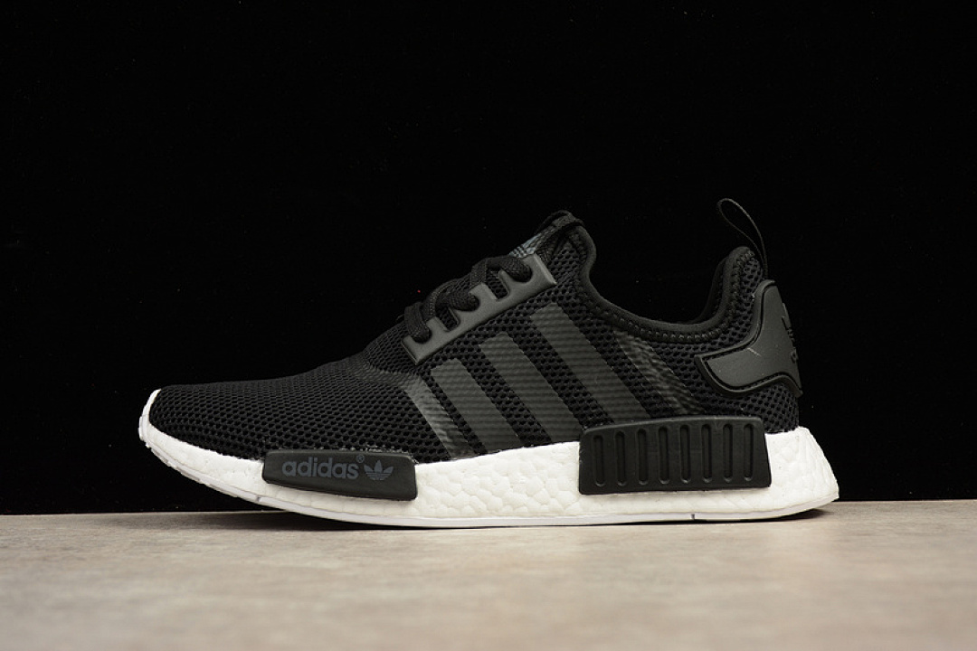 Unbranded [S79165]-[NMD R1 BOOST SYNTHETICS/BLACK/BLACK/WHITE]-[WOMAN:36-39 1/3]-[MAN:40-45 1/3]-[OG0126], photo 1