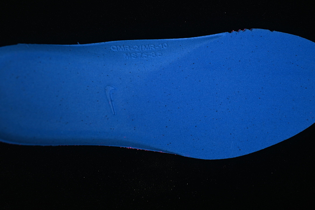 Nike [IM6676-104]-[VOMERO 18 WHITE/GLACIER BLUE/HYPER PINK/BLACK]-[WOMAN:36-39]-[MAN:40-46] - Image 3