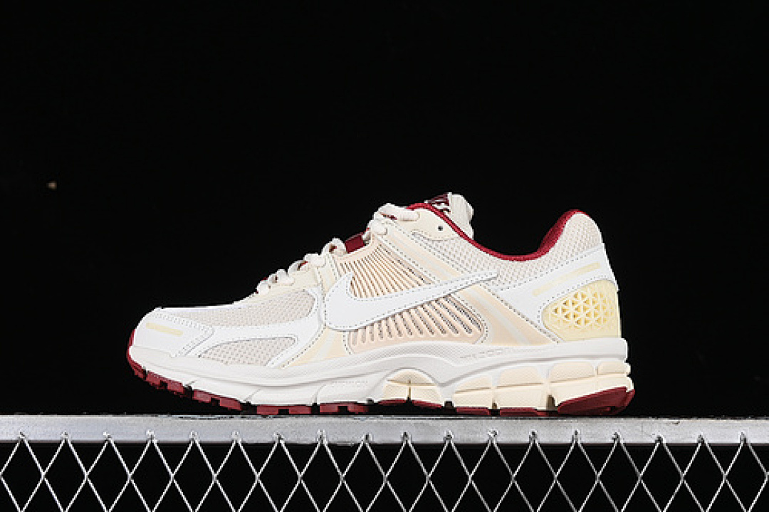 Nike [HF0737-111]-[AIR ZOOM VOMERO 5 VALENTINE'S DAY COCONUT MILK/WHITE/DRAGON RED/SOFT PINK][36-45], photo 1