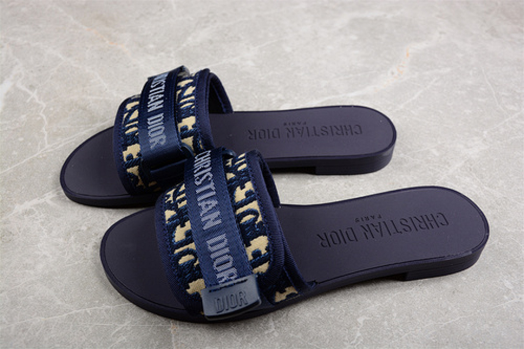 Purple [EMBROIDERED VELCRO PATCH SLIPPERS BLACK/PURPLE/BLUE]-[WOMAN:35-40], photo 1