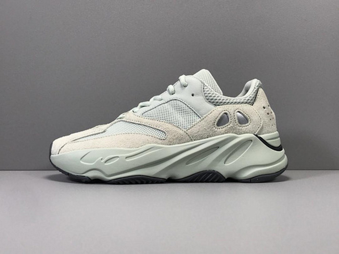 On Running Adidas OG YEEZY BOOST 700 V2 SALT SALT/SALT/SALT · EG7487, photo 1