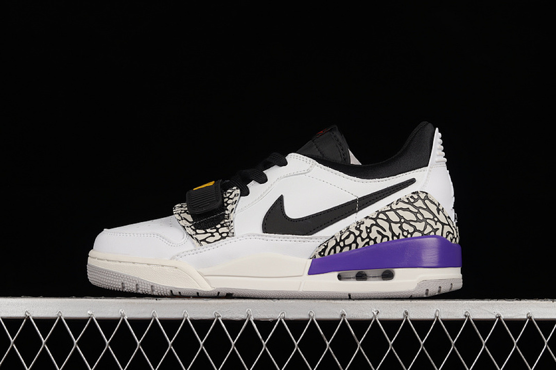 Jordan [CD9054-102]-[JORDAN LEGACY 312 LOW GS LAKERS SUMMIT WHITE/BLACK/VARSITY (PURPLE]), photo 1