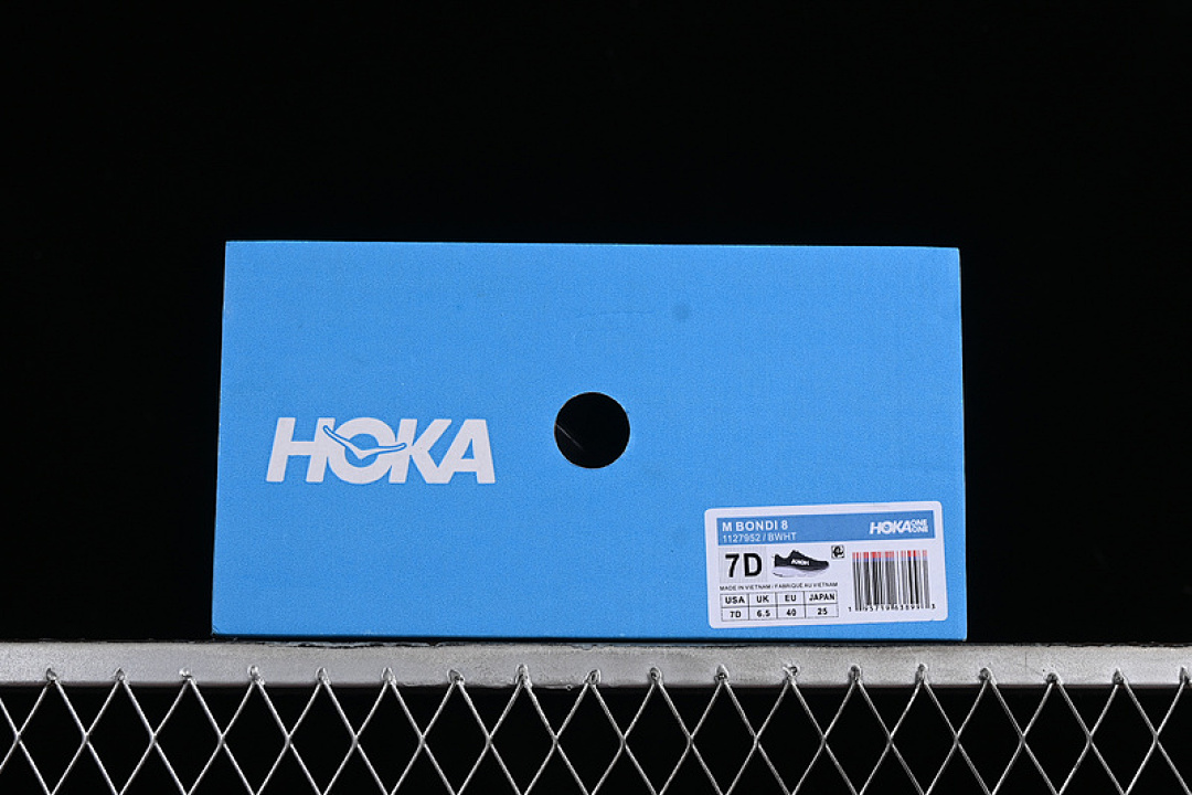 On Running [1123202 BWHT]-[HOKA ONE BONDI 8 WHITE/BLACK]-[WOMAN:36-39]-[MAN:40-45] - Image 15