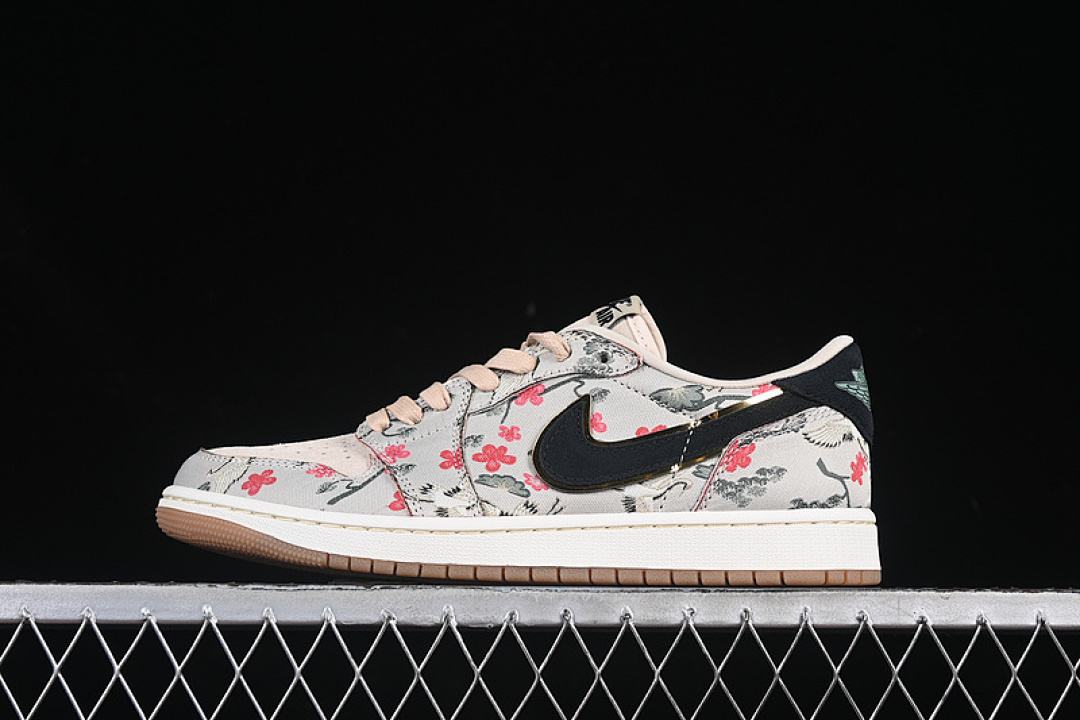 Jordan RUI HACHIMURA X AIR Jordan 1 LOW OG OATMEAL OATMEAL/JADE SMOKE/BLACK · HV8293-100, photo 1