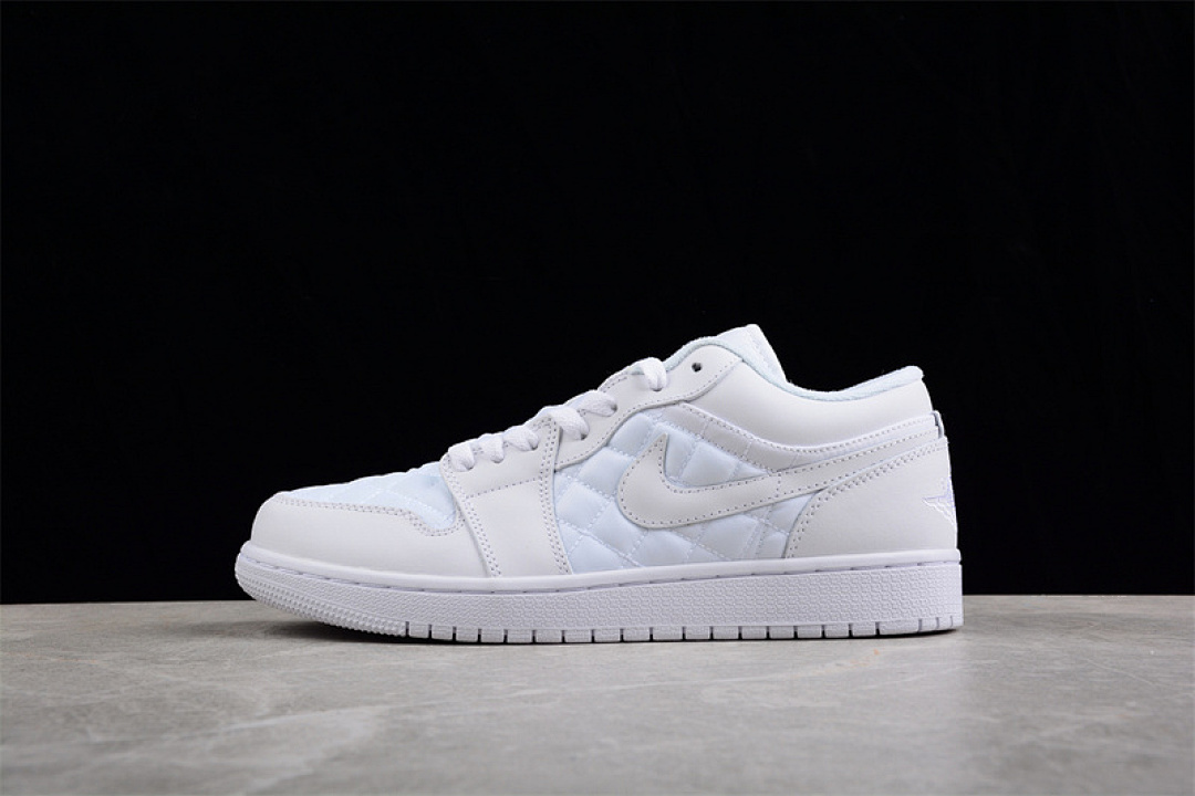 Jordan [DB6480-100]-[AIR JORDAN 1 LOW TRIPLE WHITE QUILTED WHITE/WHITE/WHITE]-[UNSIEX:36-46], photo 1