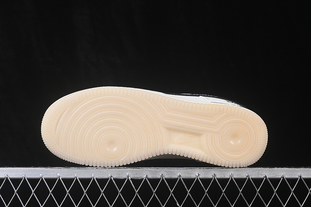 Nike [DD1982-354]-[AIR FORCE 1 07 LOW CASUAL SNEAKERS BLACK/WHITE]-[WOMAN:36-39]-[MAN:40-45] - Image 14
