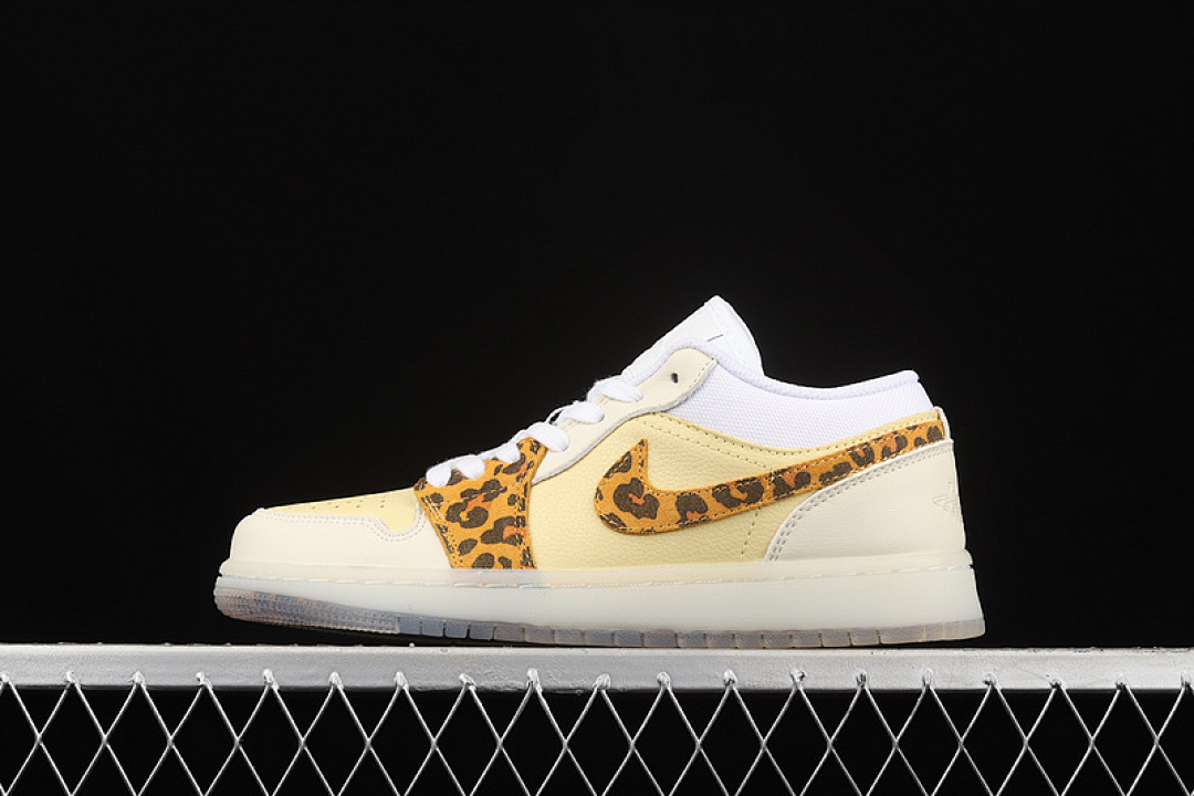 Jordan AIR Jordan 1 LOW SNKRS DAY LEMON DROP/WHEAT/LEMON CHIFFON · DN6998-700, photo 1