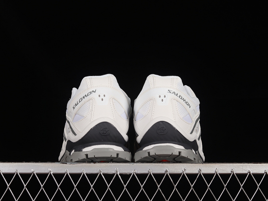On Running [410523-28]-[XA PRO 3D ADV OUTDOOR OFF ROADING WHITE/LIGHT GRAY]-[WOMAN:36-39]-[MAN:40-45] - Image 14