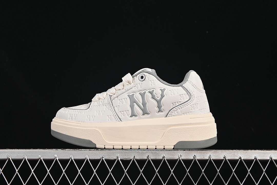 MLB NY MLB BIGBALL CHUNKY EMBO MONOGRAM WHITE/GREY · 3ASXE035N50GRS, photo 1