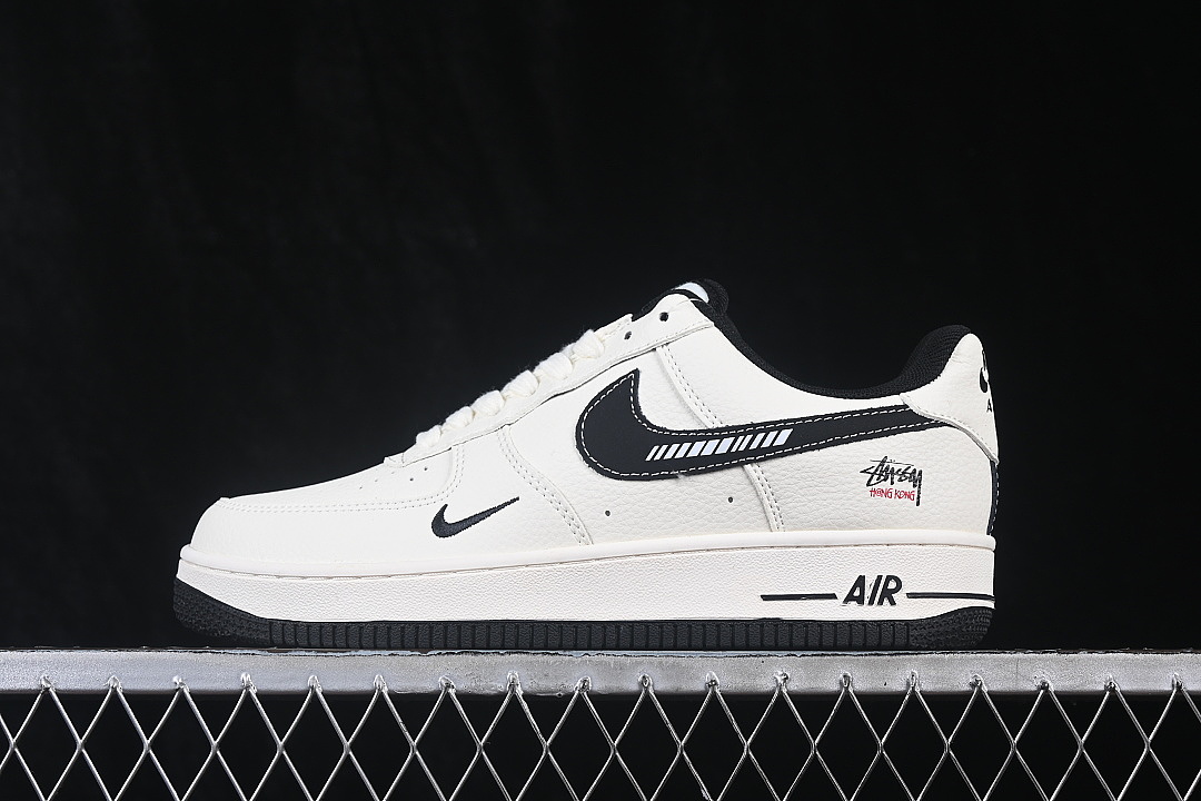 Nike Nike AIR FORCE 1 07 LOW CASUAL SNEAKERS WHITE/OFF WHITE · HO7788-104, photo 1